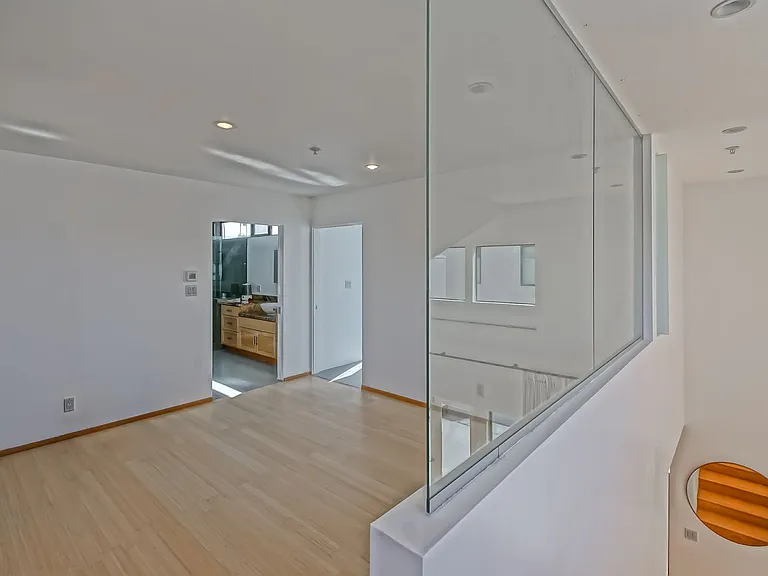 522 Grand Blvd — Photo 31