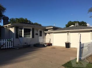1106 Parkway Dr, Burlington, IA 52601