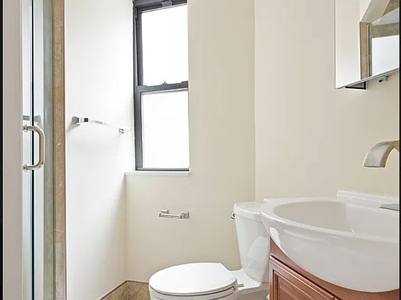 5th image of 22 Leroy St APT 20