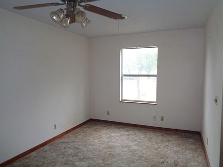 3rd image of 107 N Fairmont St