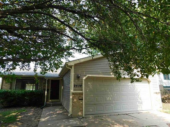 3rd image of 2538 W Sunnybrook Ln