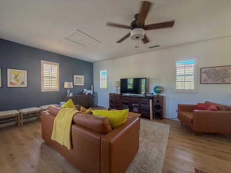 9 Allbrook Ct — Photo 20