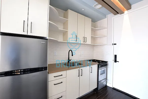 Rented by null | media 10