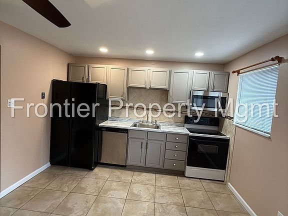 4th image of 9310 Shirley Gardens Dr #A