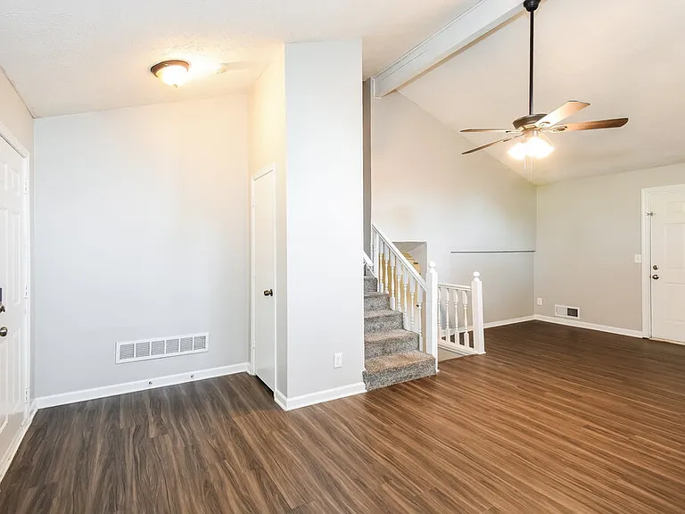 5376 Whitney Ct — Photo 7