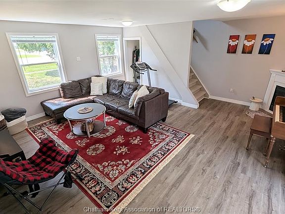 5th image of 164 Trerice St E