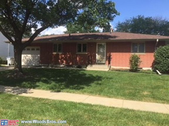 3rd image of 7300 S Wedgewood Dr