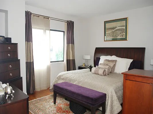 Sold by Sotheby's International Realty | media 18