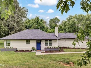 1227 Harmony Ln, Knoxville, TN 37912