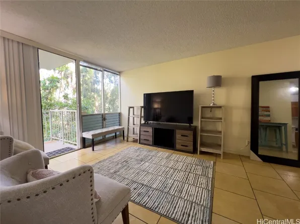 1600 Wilikina Dr APT C403, Wahiawa, HI 96786