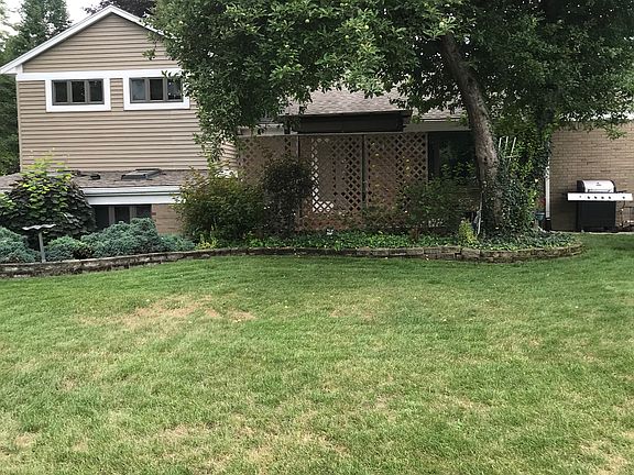 5th image of 51874 Johns Dr