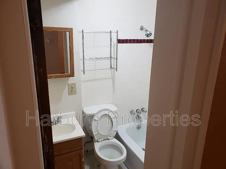 856 Garfield Ave — Photo 4