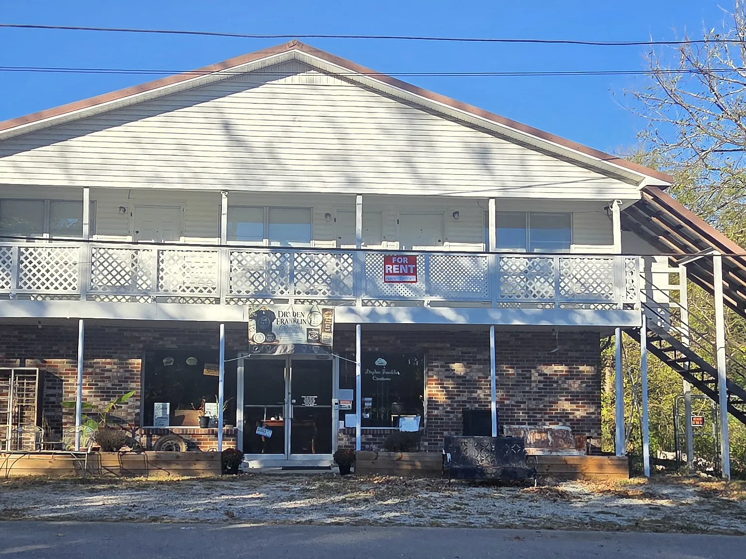2 bed, 800 sqft, $950 — Photo 1