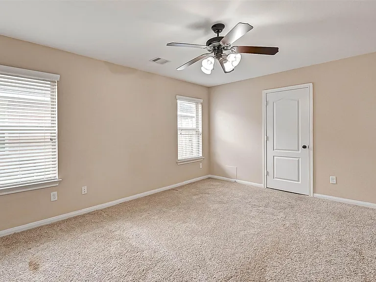 6402 Black Bamboo Ln — Photo 18
