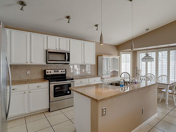 5th image of 8111 W Eugie Ave