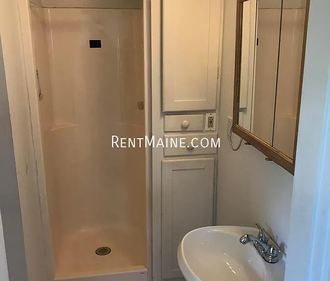 204 Maple St #1 — Photo 9