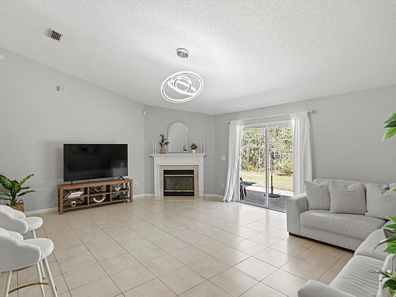 4th image of 6767 Royal Leaf Lane