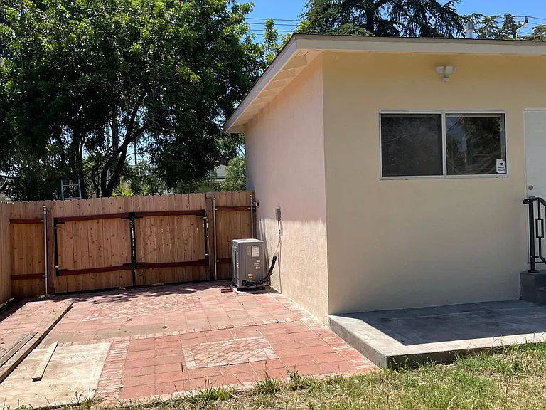 Side yard