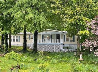 402 Hendricks Rd, Rydal, GA 30171