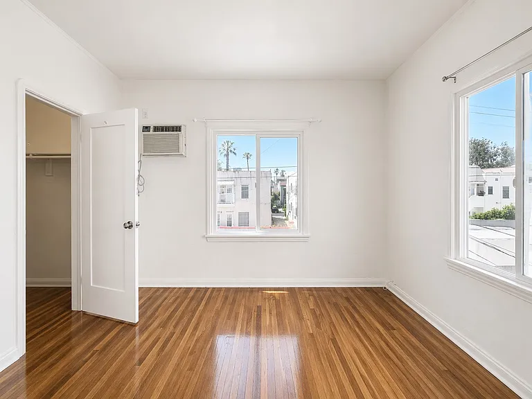 339 N Ogden Dr #1/2 — Photo 15