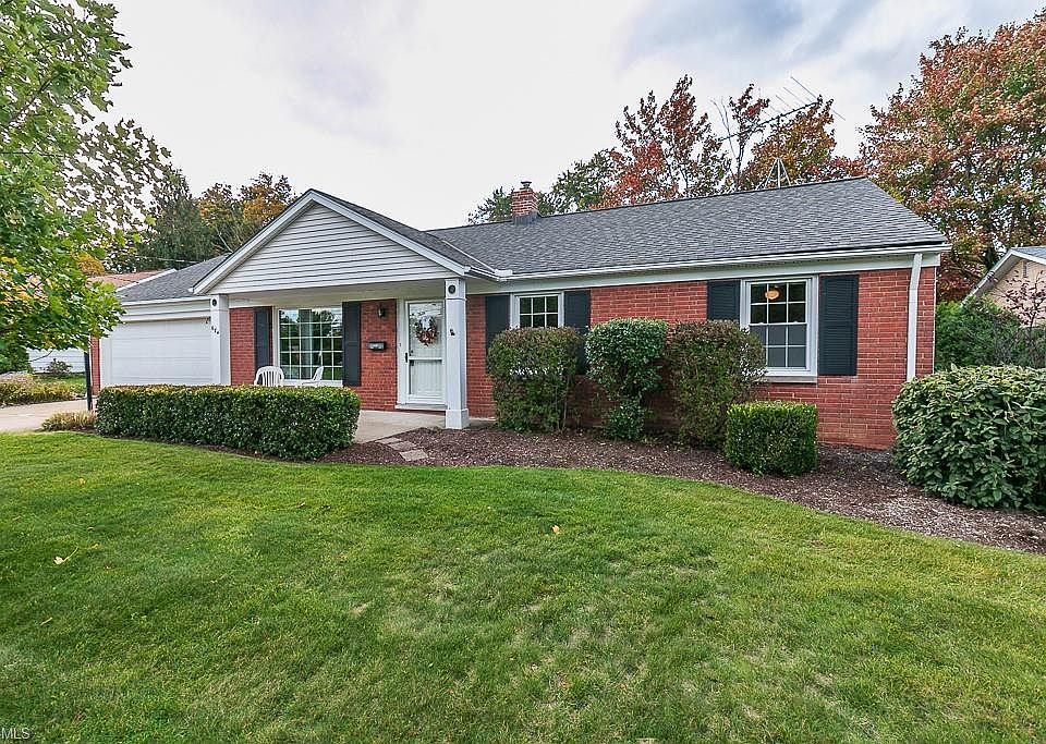 1st image of 674 Meadowlane Dr