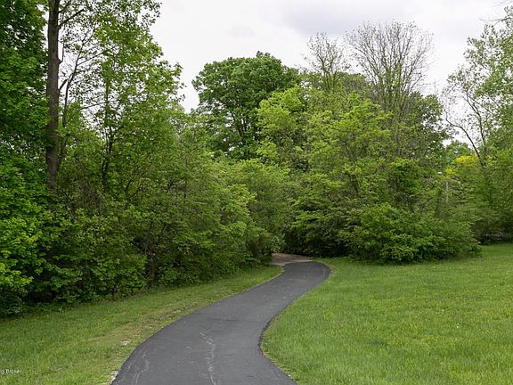Driveway from Fern Creek Rd
