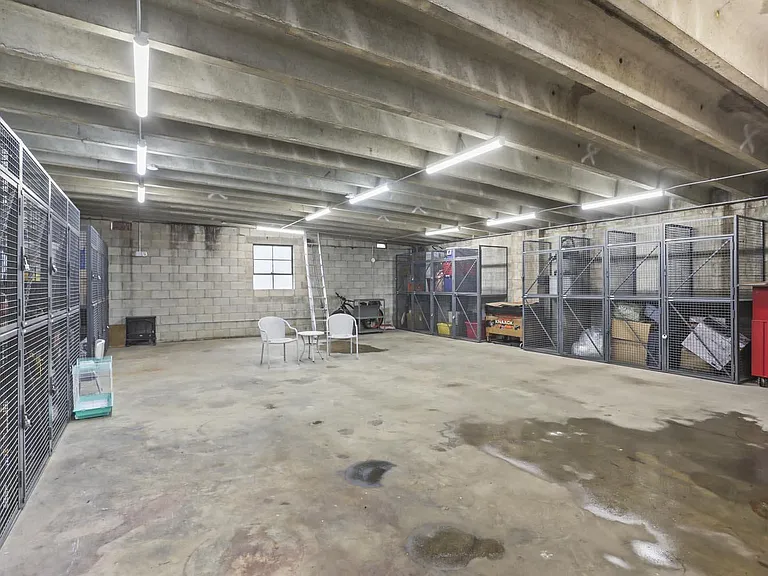 Lombard Commons — Photo 22