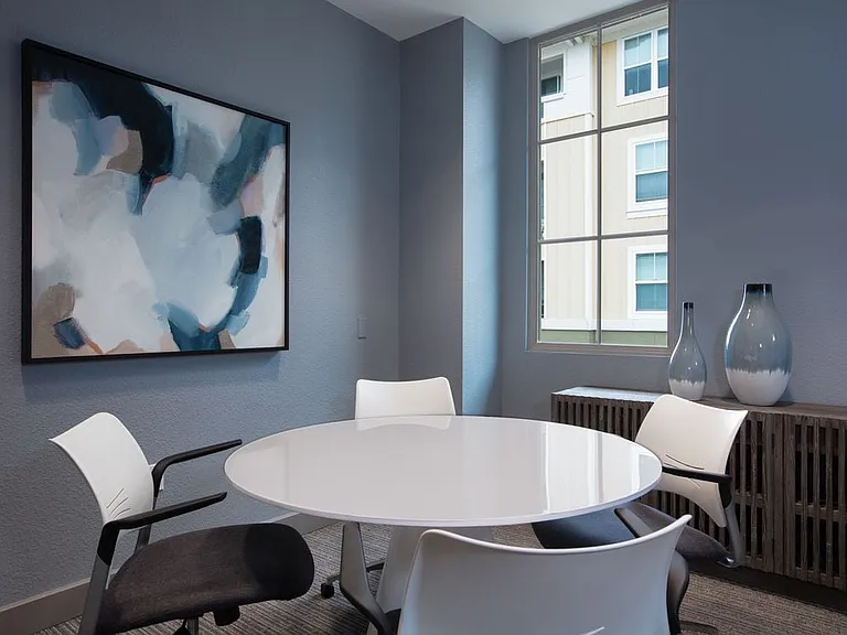 Co-work lounge