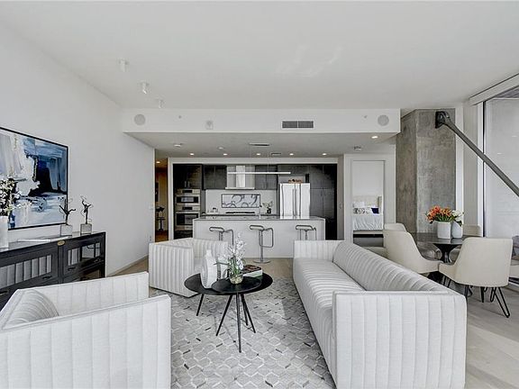 5th image of 301 West Ave APT 4403