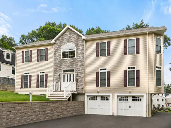 18 Grant Rd, Winchester, MA 01890
