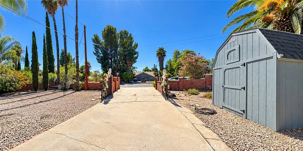 3 bed, 1964 sqft, $5,500 — Photo 4