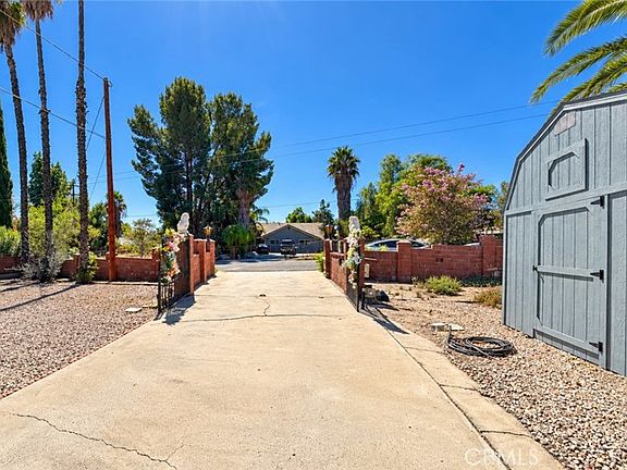 4th image of 23874 Rhodes Ave