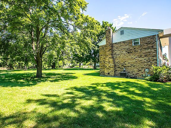 4th image of 4034 Wilma Ct