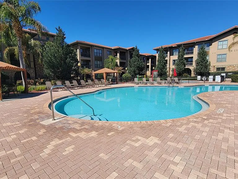 914 Charo Pkwy #123 — Photo 35