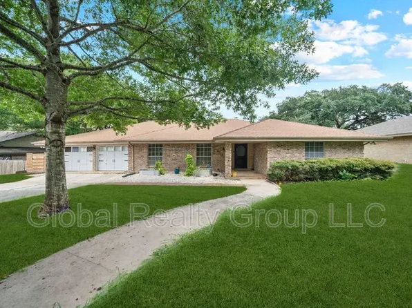 6015 Windhaven Dr, Windcrest, TX 78239