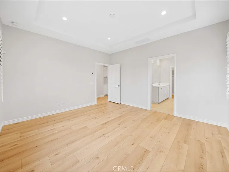 63 Darby — Photo 15