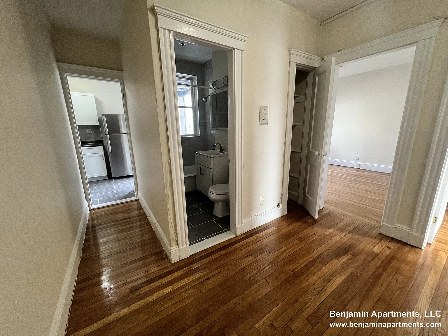 1 bed, $2,300 — Photo 4