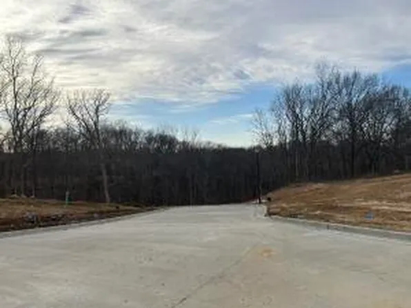 207 Boone Poin, Boonville, MO 65233