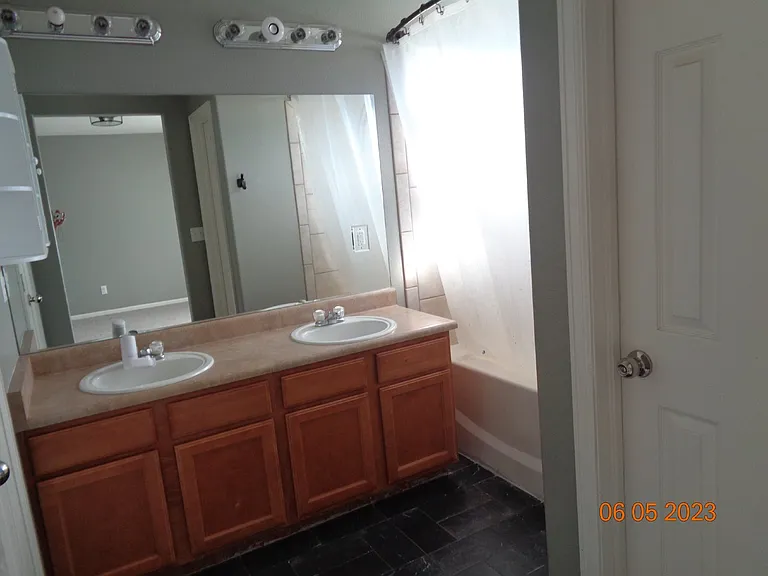 7958 Parsonage Ln — Photo 5
