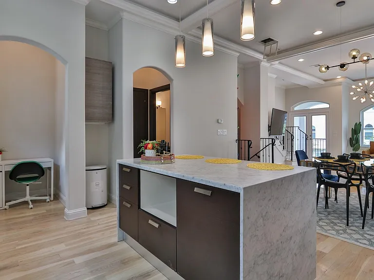 4114 Driscoll St — Photo 17