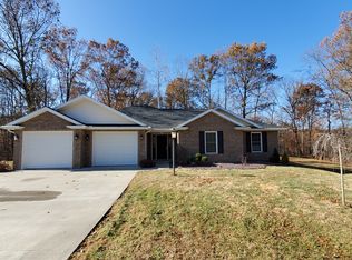 10840 E Garneta Ln, Huntingburg, IN 47542