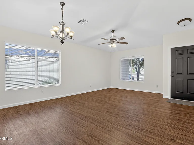 15481 W Mauna Loa Ln — Photo 35
