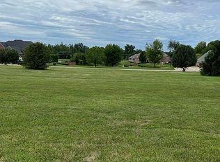 Saint Albanns Dr, Farmington, MO 63640