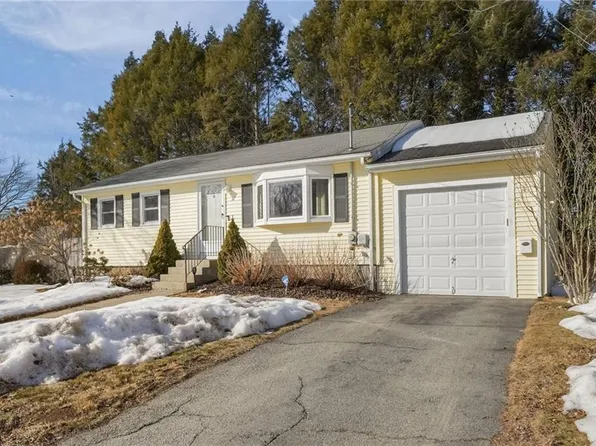 31 Marion Ave, Pascoag, RI 02859
