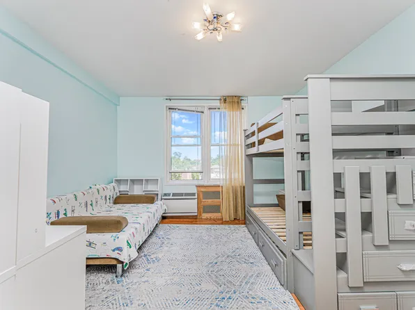 2546 East 13th Street image 14 of 29