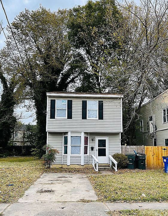 1st image of 812 A Ave