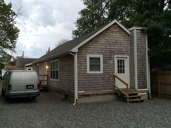 2nd image of 493 Montauk Hwy