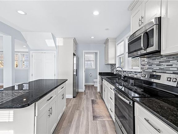 2nd image of 37 Tyndall Ave
