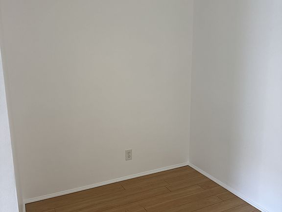 2nd image of 3415 Jasmine Ave #4