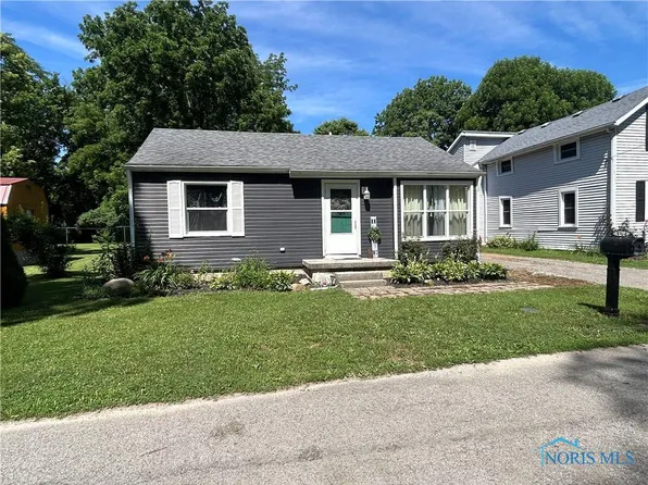 1020 Fremont Ave, Findlay, OH 45840